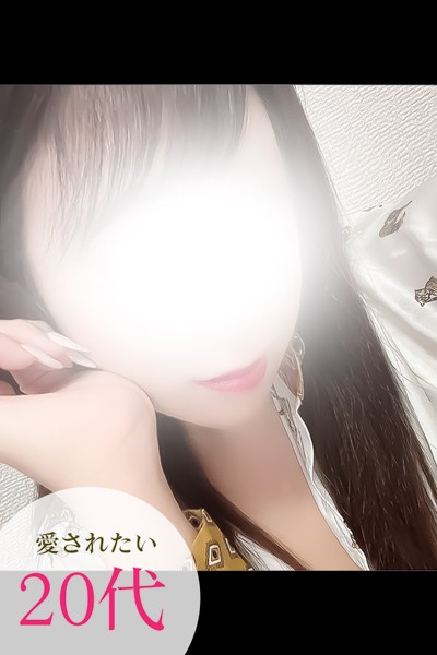 本日出勤 新人エミリ